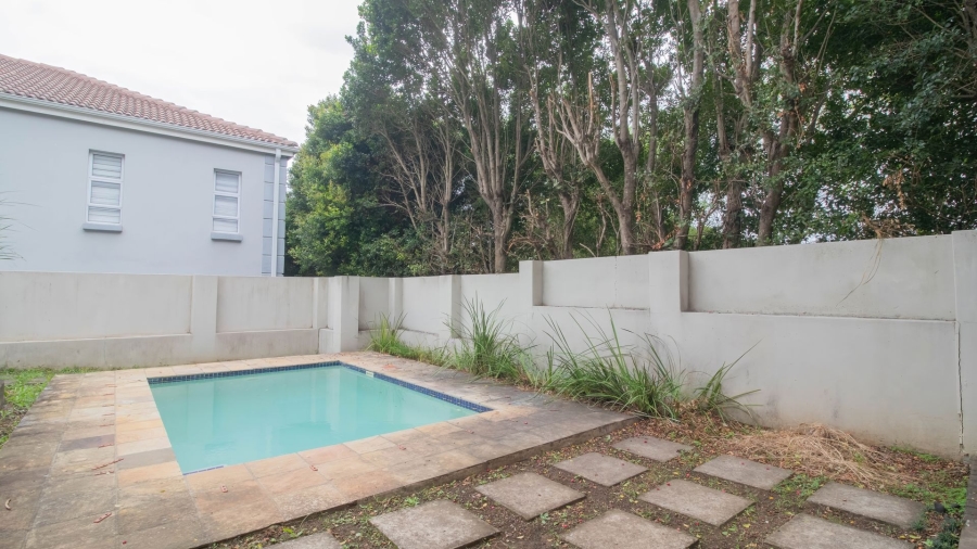 4 Bedroom Property for Sale in Beacon Bay Eastern Cape